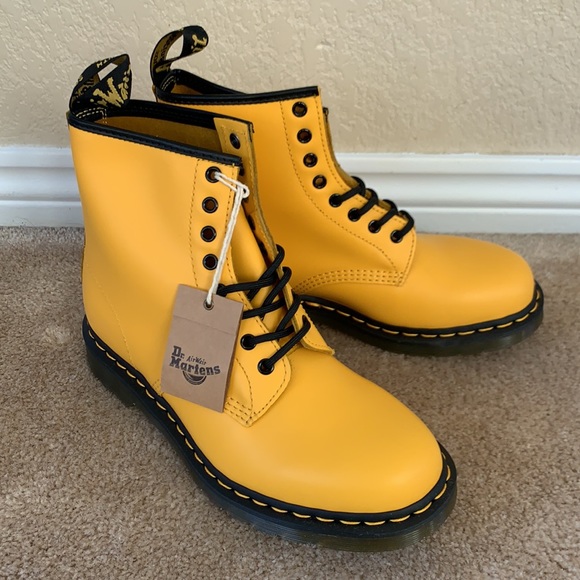 Dr. Martens Women's 1460 8-Eye Yellow Smooth Leather US 9 - Picture 13 of 14